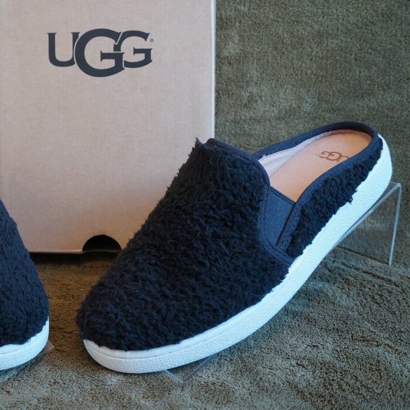 UGG Shoes - UGG LUCI SLIP ON SNEAKERS  SLIPPERS 10